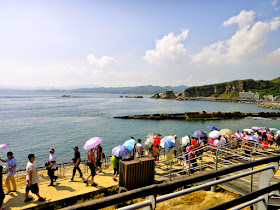 Summer Crowd in Yehliu Geopark Taiwan 