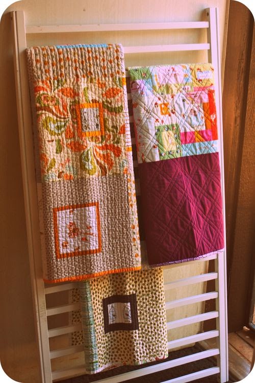display crib way quilt repurposed jewelry recycle quilts rack side hang blankets repurpose fabric blanket bed hanging scarves linens displays