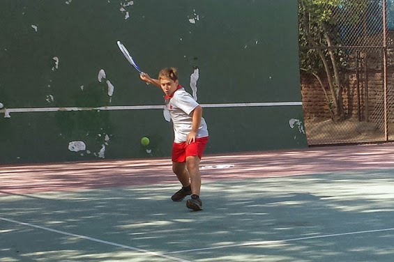 http://www.sanignacio.cl/Blogger/Deportes/2014/2511/tennis/F07tennis.jpg