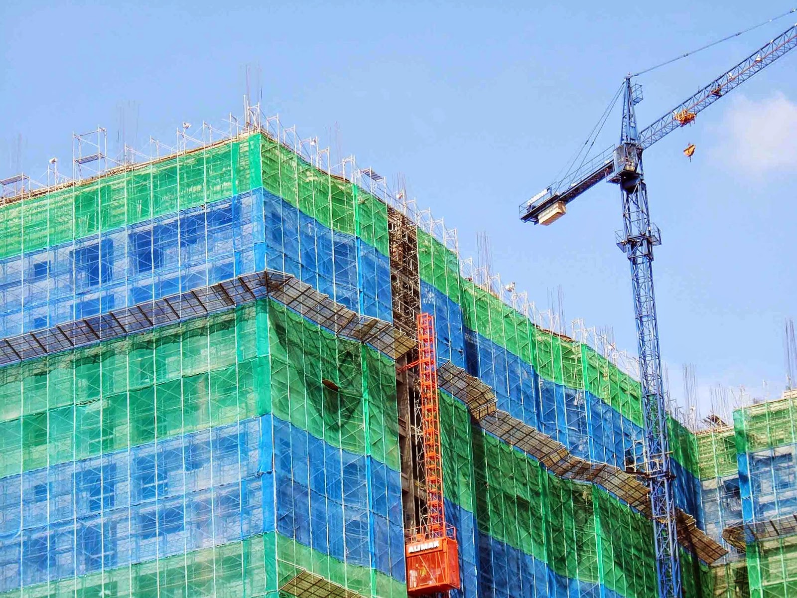 Different Reasons to Buy or Rent Scaffolding in London Scaffolding In