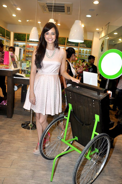 Dia Mirza's Photo shoot at 'The Bodyshop Coconut Hair Oil'  Launch event