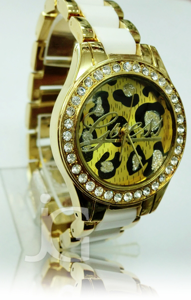 guess snow leopard stainless gold rp 220 000 guess snow leopard stainless gold rp 220 000