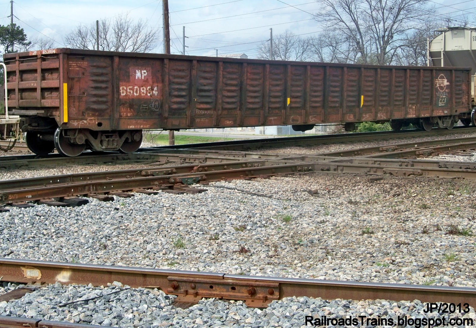 MP+650984+Open+Gondola+Railcar+Missouri+Pacific+Railroad+Property+Mark+UP+Union+Pacific+Railroad+NS+Cordele+Georgia+CSX+Diamonds.JPG