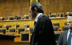 ΒΟΜΒΑ: Ποιον πρώην Πρωθυπουργό έδωσε στεγνά ο Παπακωσταντίνου;; papakonstantinou