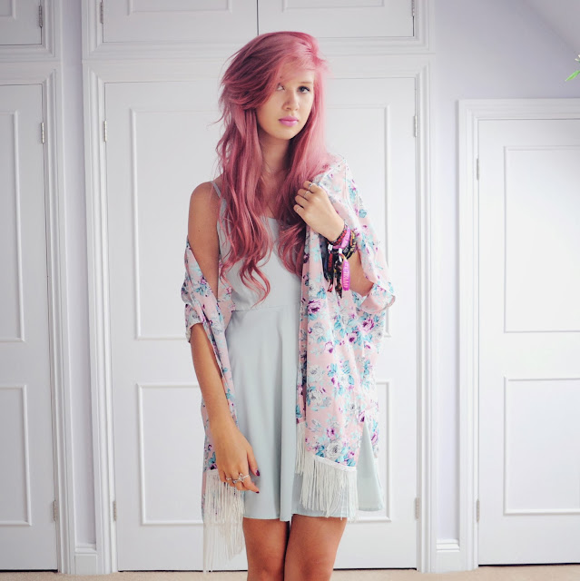 TOOTHPASTE KISSES Amy Valentine