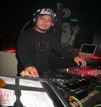 DJ CARLOS