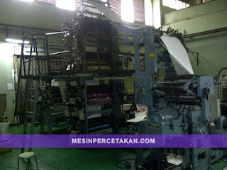 Mesin cetak koran (web offset machine) Goss Community. Mesin cetak koran (web offset machine) Goss Community.