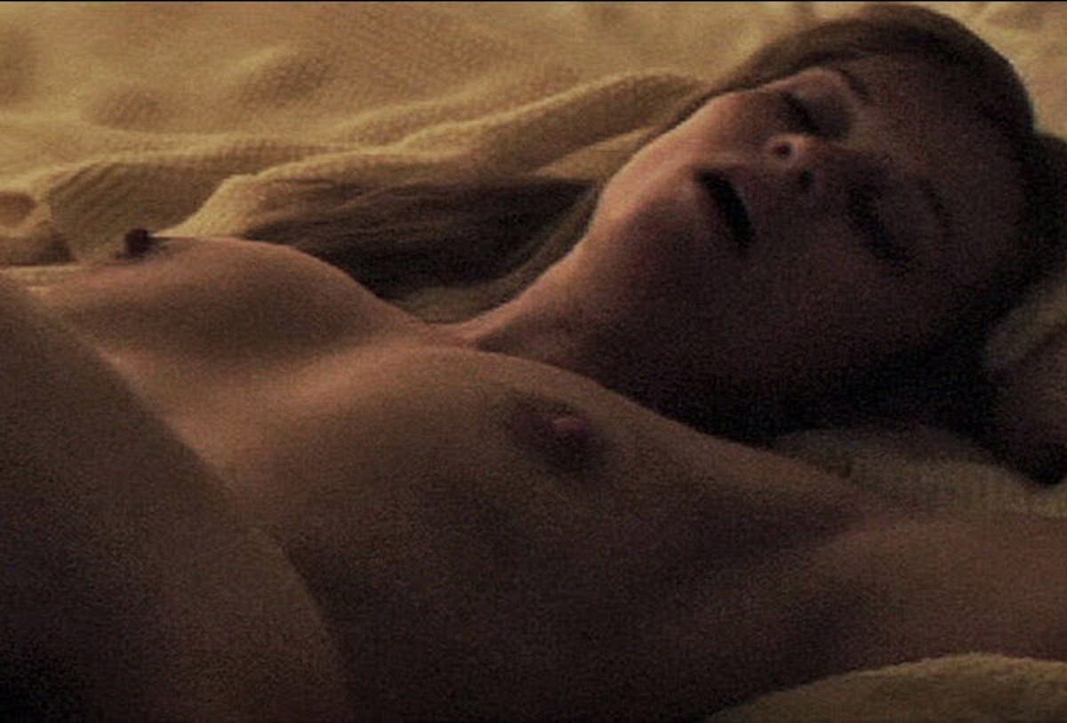 Reese Witherspoon nude sex scene from Wild screencap 7x HQ.