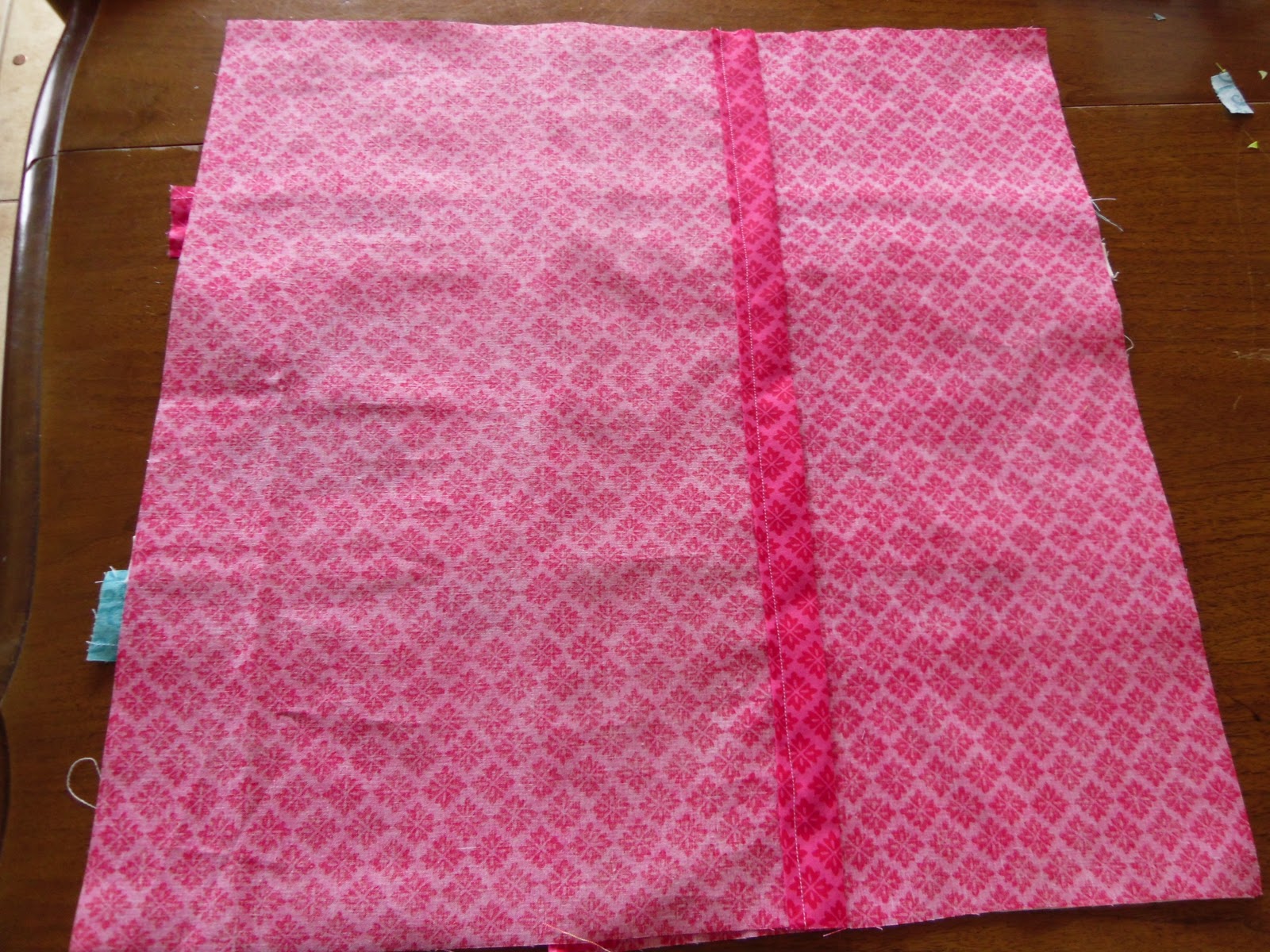 Ameroonie Designs How to make an envelope closure pillow back