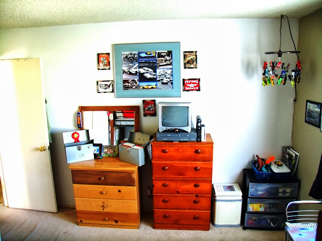 boys race room, boys room makeover, racing room, industrial, cheap makeovers