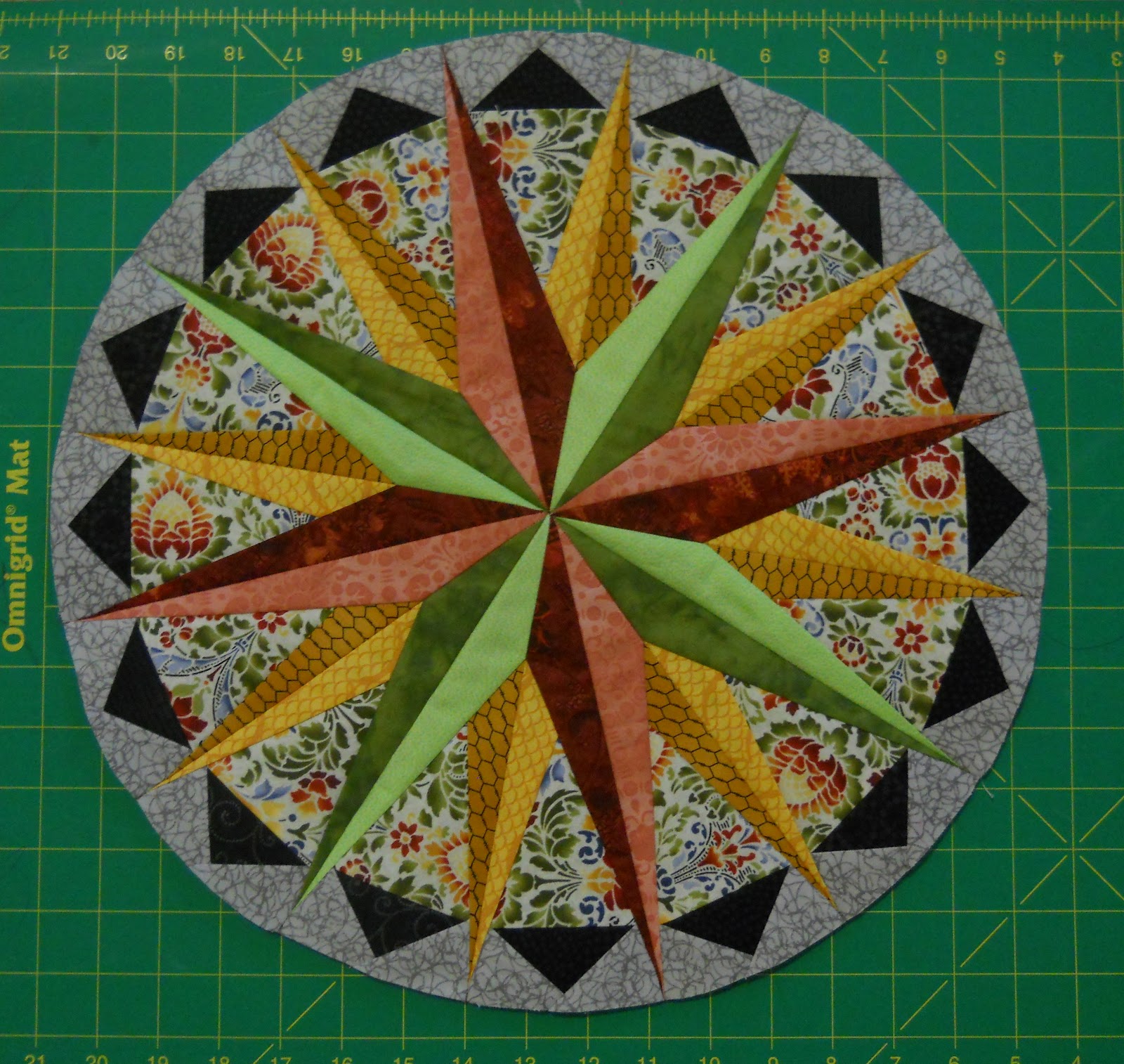 Yankee Quilter Designs Mariner's Compassadvanced foundation piecing