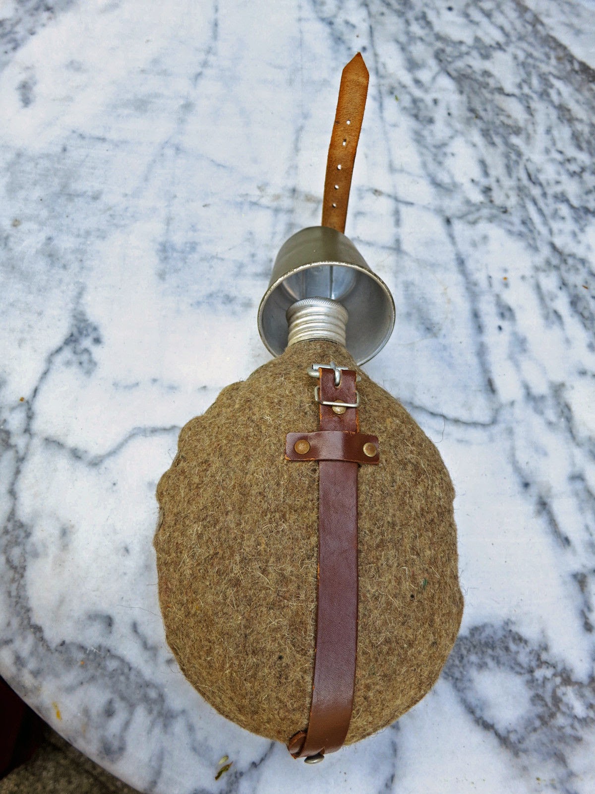 bingbabel East German Army Aluminium Canteen