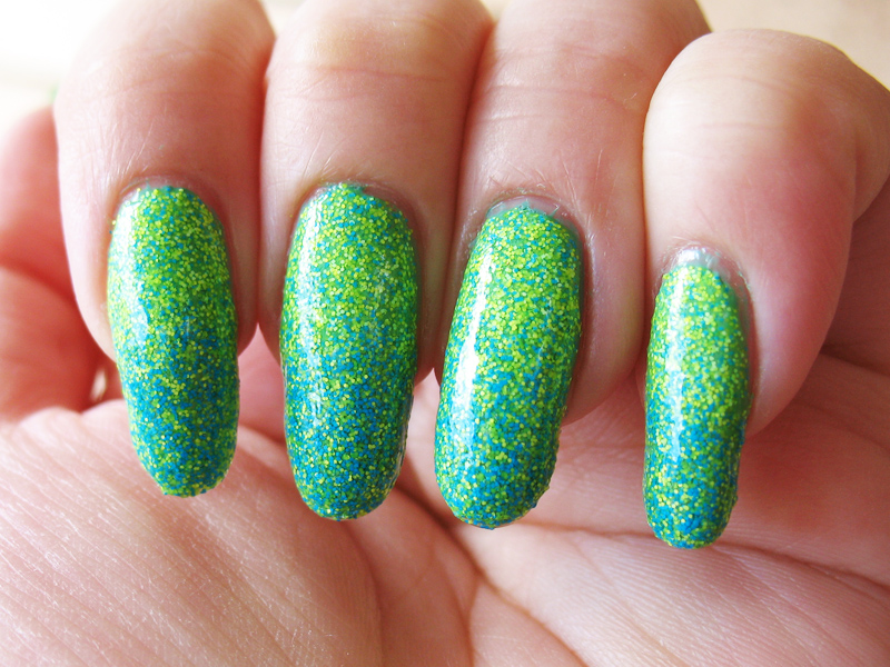 two color nail pattern