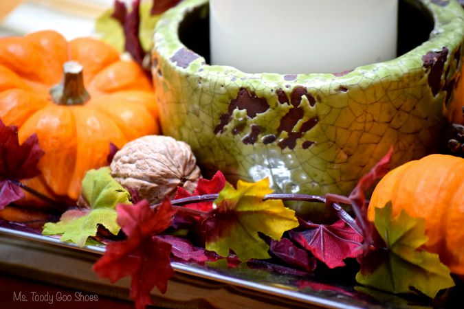 Make this DIY Fall Centerpiece in just 5 minutes! | Ms Toody Goo Shoes Make this DIY Fall Centerpiece in just 5 minutes! | Ms Toody Goo Shoes
