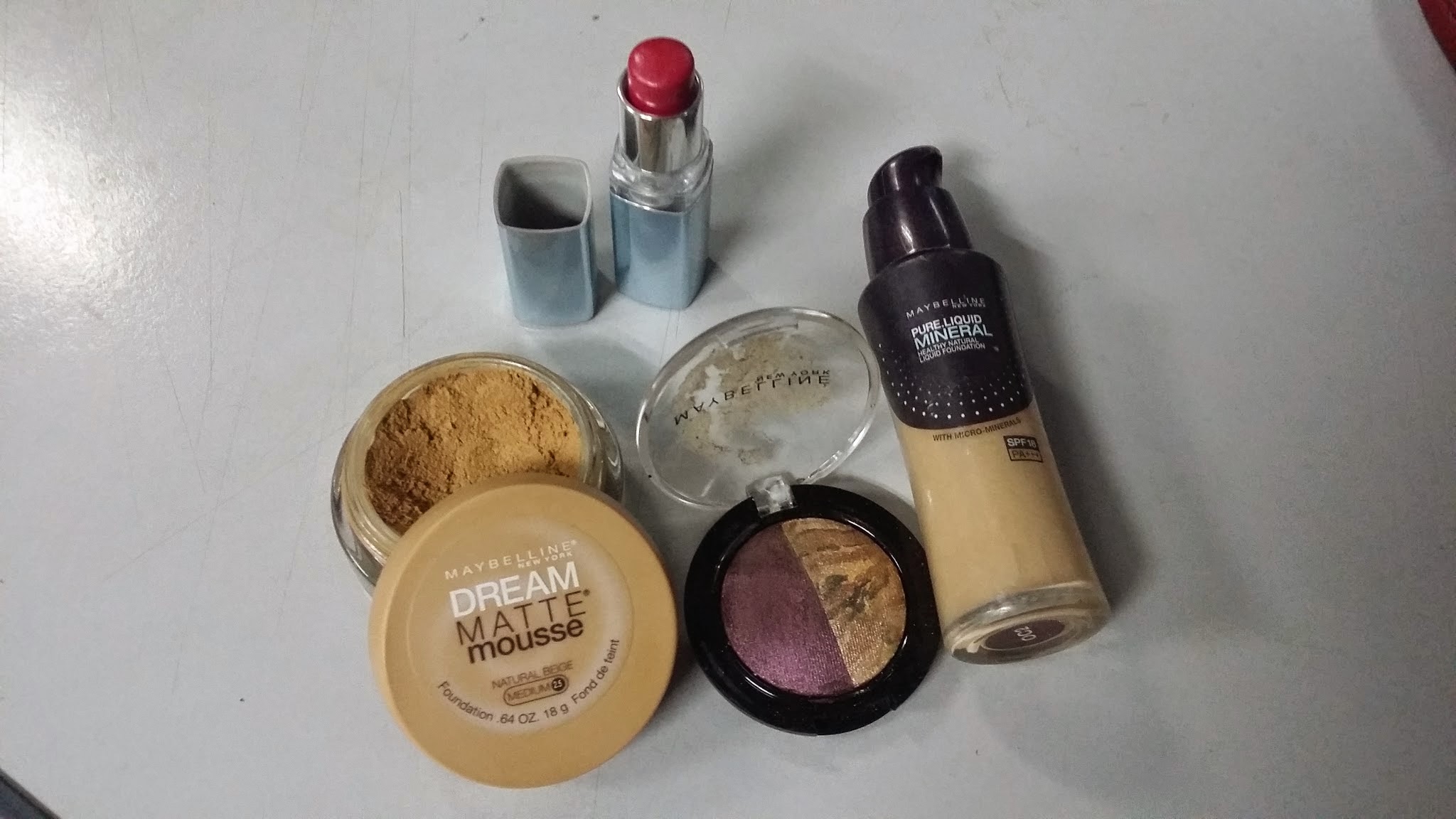 Foundation Maybelline alas make-up, beauty blogger, cara make up yang mudah, cara nak make up, foundation maybelline, lipstik watershine maybelline, tips cantik, tips make up, tutorial make up,
