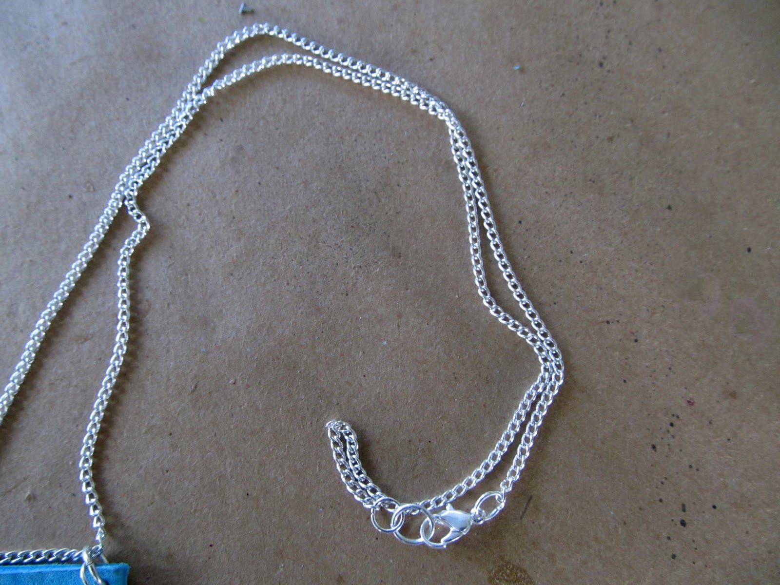 WobiSobi Leather Chevron Necklace, DIY