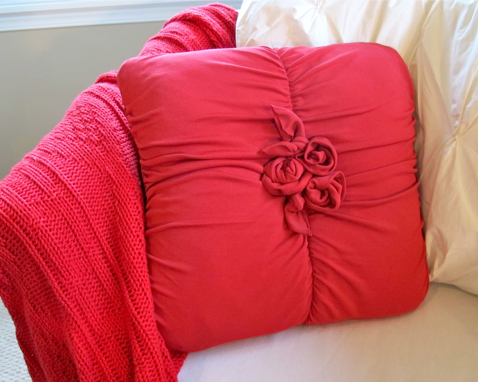 BluKatKraft DIY Sweater Pillow Tutorials