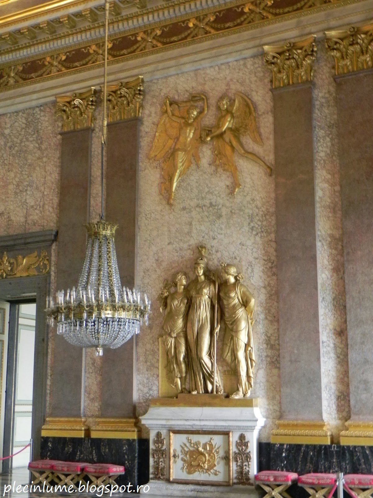 O camera a palatului Caserta O camera a palatului Caserta