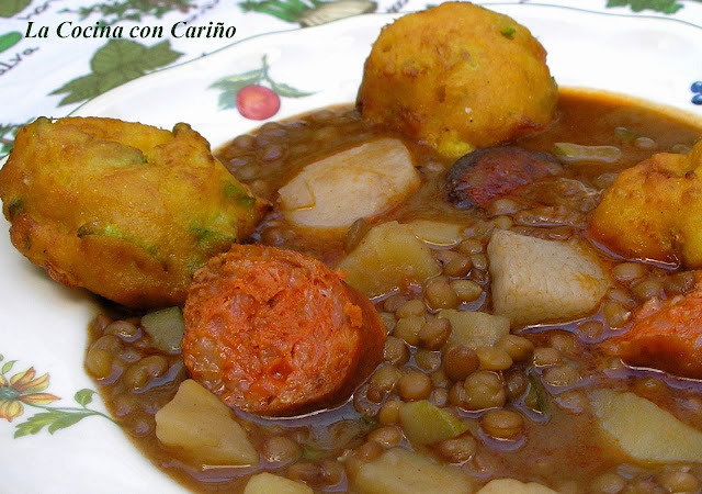 Lentejas  Con Chorizo, Morcilla  Y Buñuelos De Calabacín
