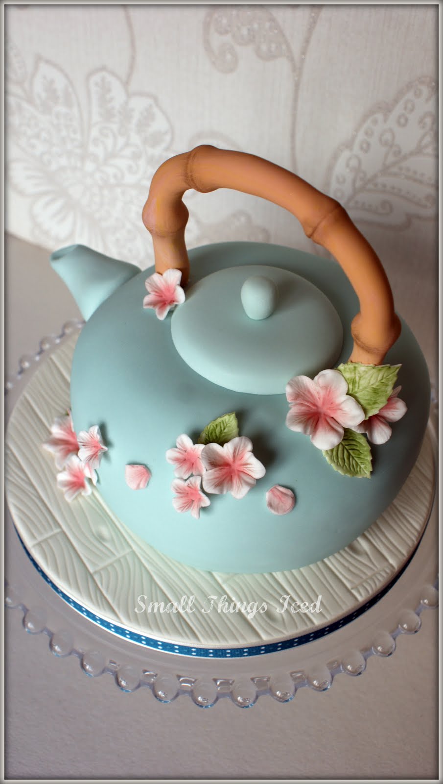 teapot cake