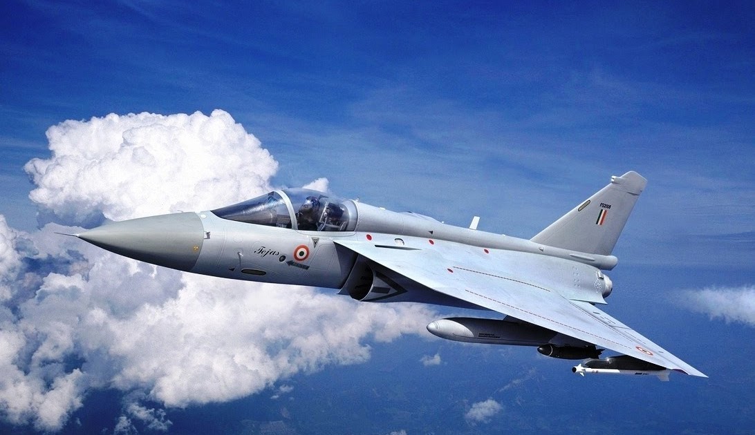 GAMBAR PESAWAT TERBANG: Jet tempur HAL LCA Tejas (Wallpaper 1)
