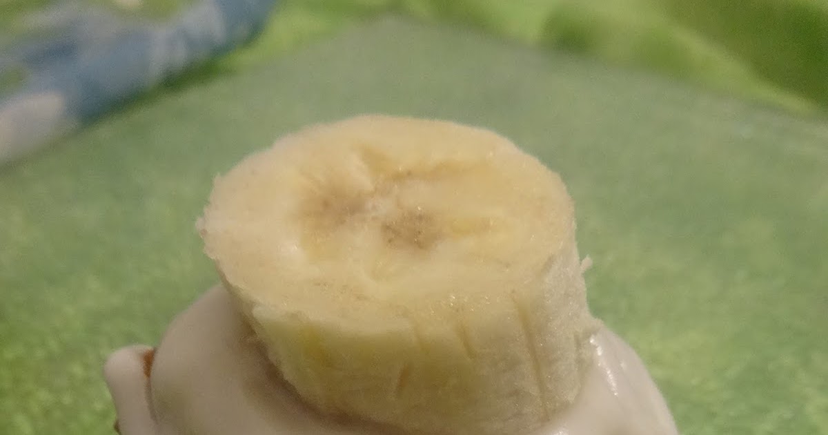 Khadija is in the Kitchen CUPCAKES À LA BANANE (SANS OEUFS) / BANANA