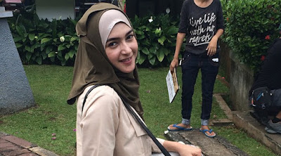Model Jilbab Najwa Cinta Di langit Taj Mahal Model Jilbab Najwa Cinta Di langit Taj Mahal