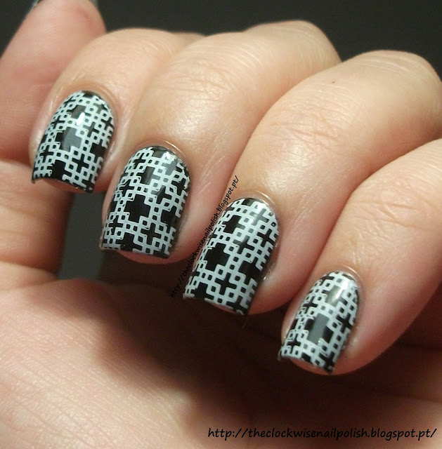 The Clockwise Nail Polish: Black &amp; White
