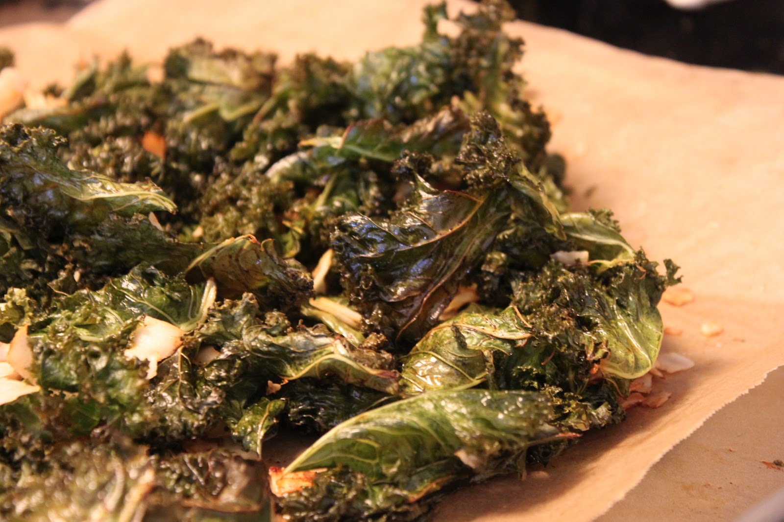 Megsiemay Makes Toasted Kale & Coconut Chips
