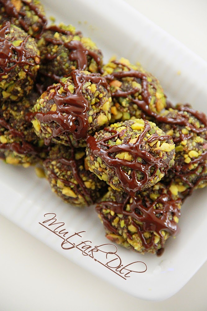 Mutfak Dili Yeşil Fıstıklı Mozaik Toplar