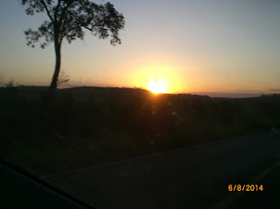 IMAGEM DO POR DO SOL NA RODOVIA JOSÉ FREGONESI KM 278 - CRAVINHOS, SP, BRASIL