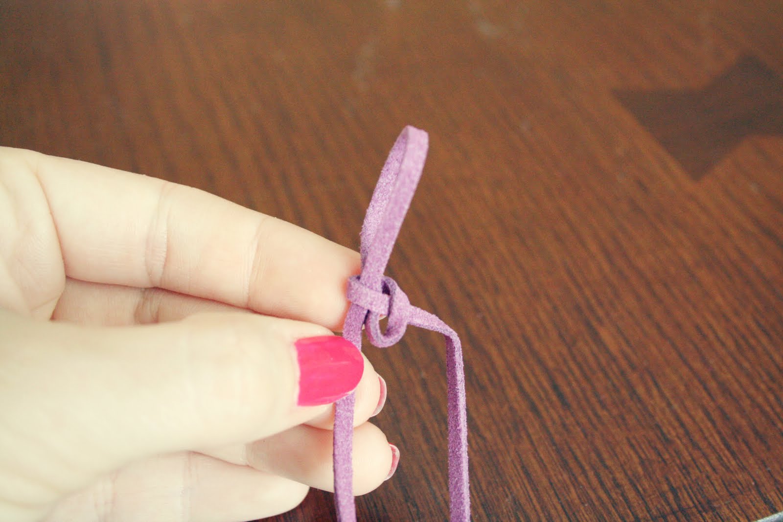 Buggie and Jellybean Slip Knot Leather Bracelets {DIY}