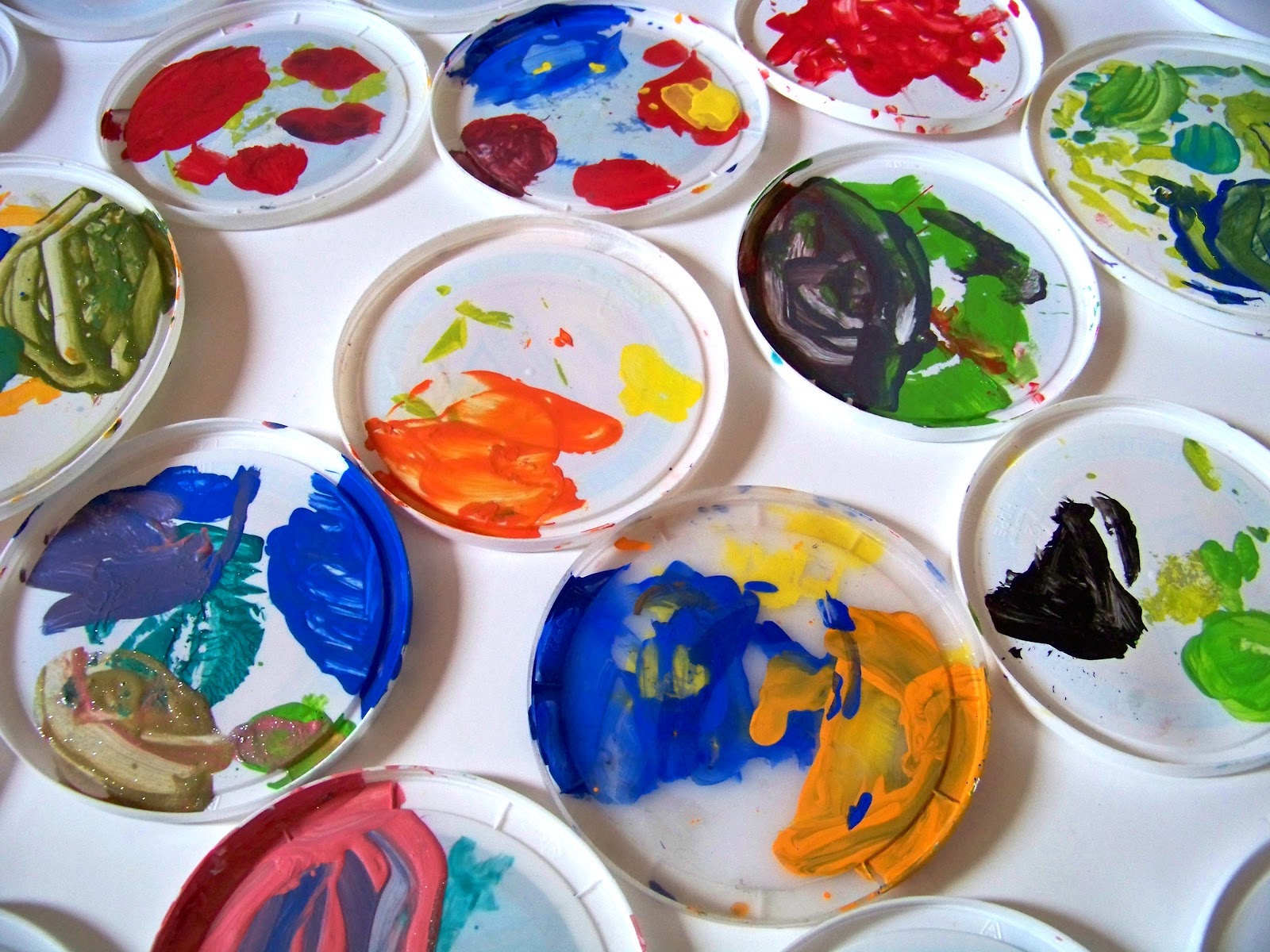 candice ashment art *Reduce *Reuse *Recycle Lid Paint Palettes
