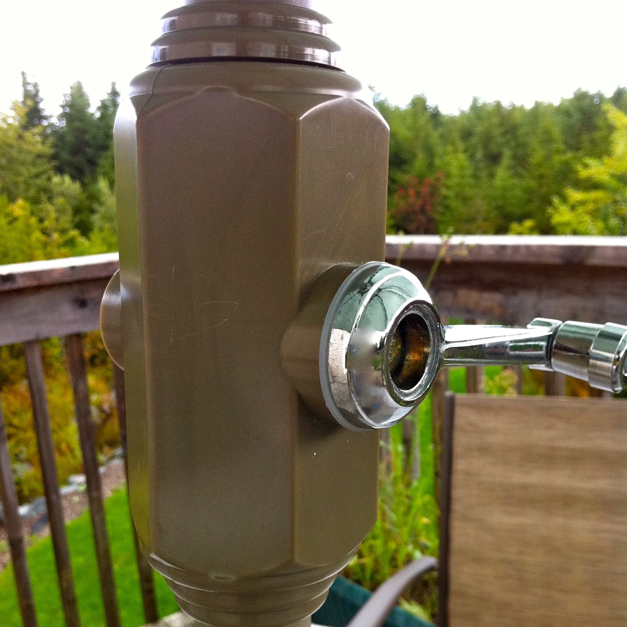 Geekmommy Reviews Handy Mommy Restringing a Patio Umbrella