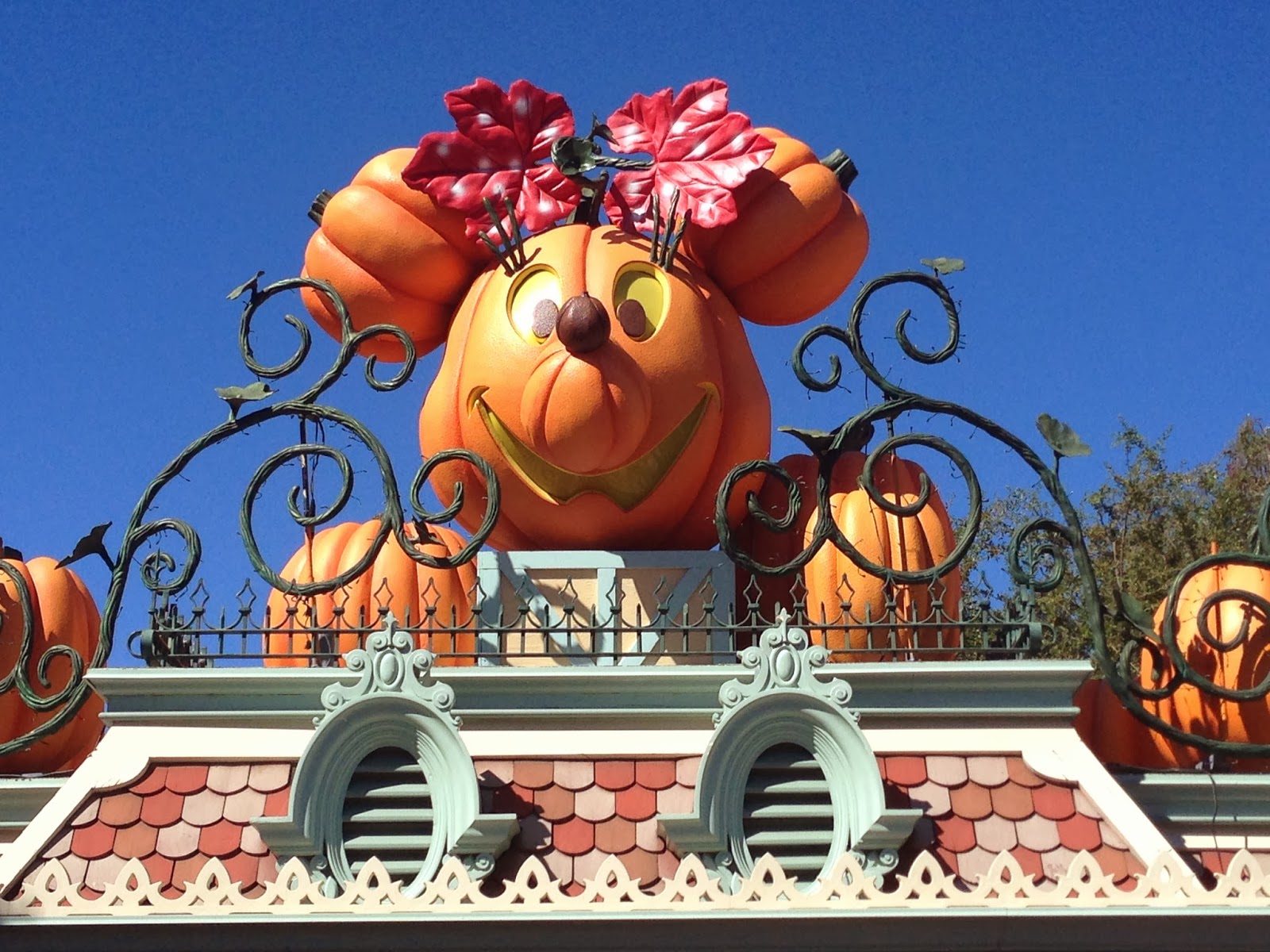 Two Disney Darlings Halloween Time at Disneyland!