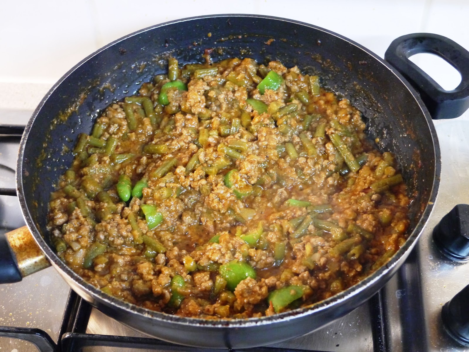 This Muslim Girl Bakes Keema Curry with Green Beans + Jalapenos.