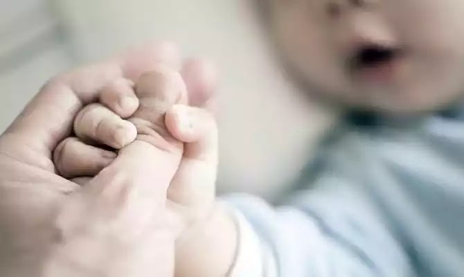 Φρίκη στην Πάτρα: Χτύπησαν κι έκαψαν το επτά μηνών κοριτσάκι τους Φρίκη στην Πάτρα: Χτύπησαν κι έκαψαν το επτά μηνών κοριτσάκι τους