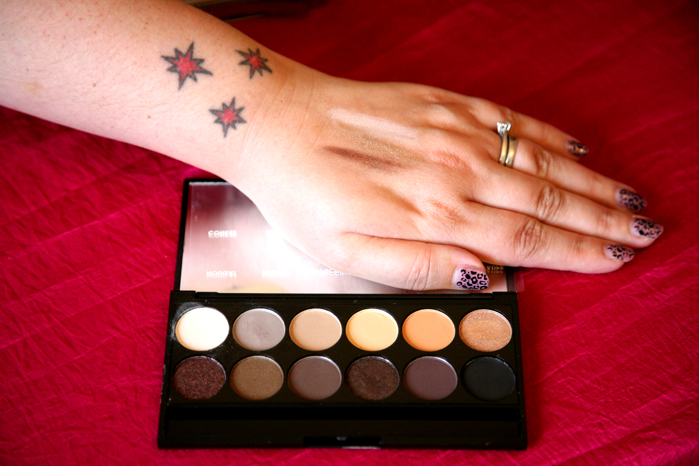 The Ultimate Eyeshadow Test Can Budget Beat Luxury? Pamper and Curves