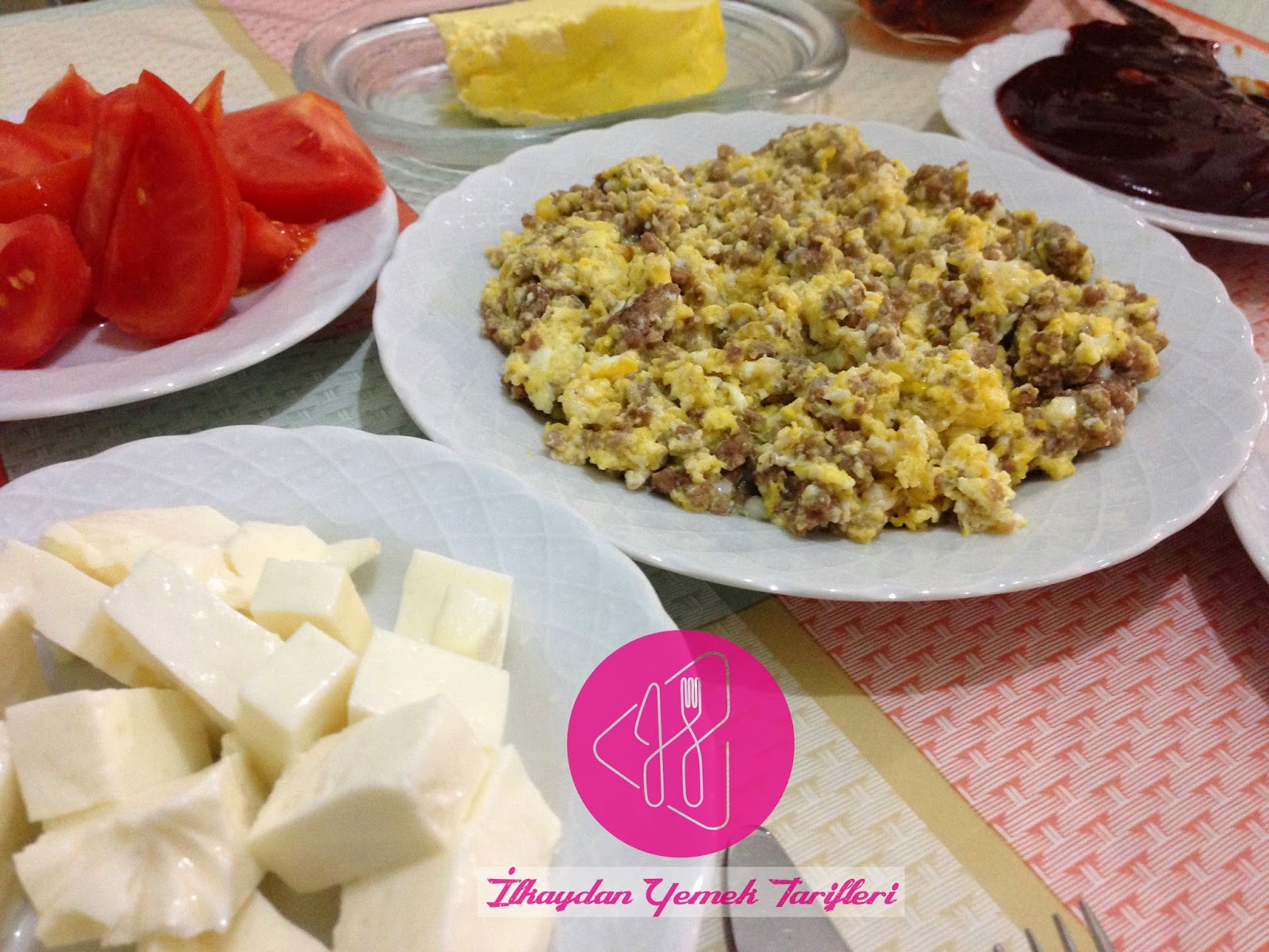 Kıymalı Yumurta Tarifi – Kahvaltılık Tarifler Kıymalı Yumurta Tarifi – Kahvaltılık Tarifler