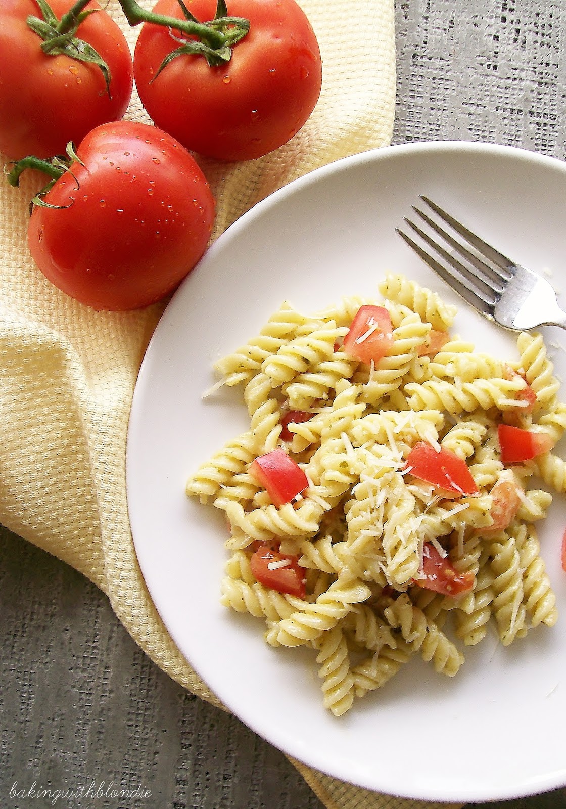 Rotini in Fresh Basil Pesto Cream Sauce