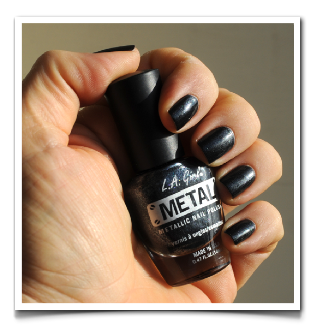 Men can wear nail polish April 2013
