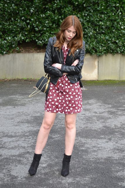 Womens affordable fashion blog ft new years eve outfit. H&M, Glamorous, Primark theft store. 