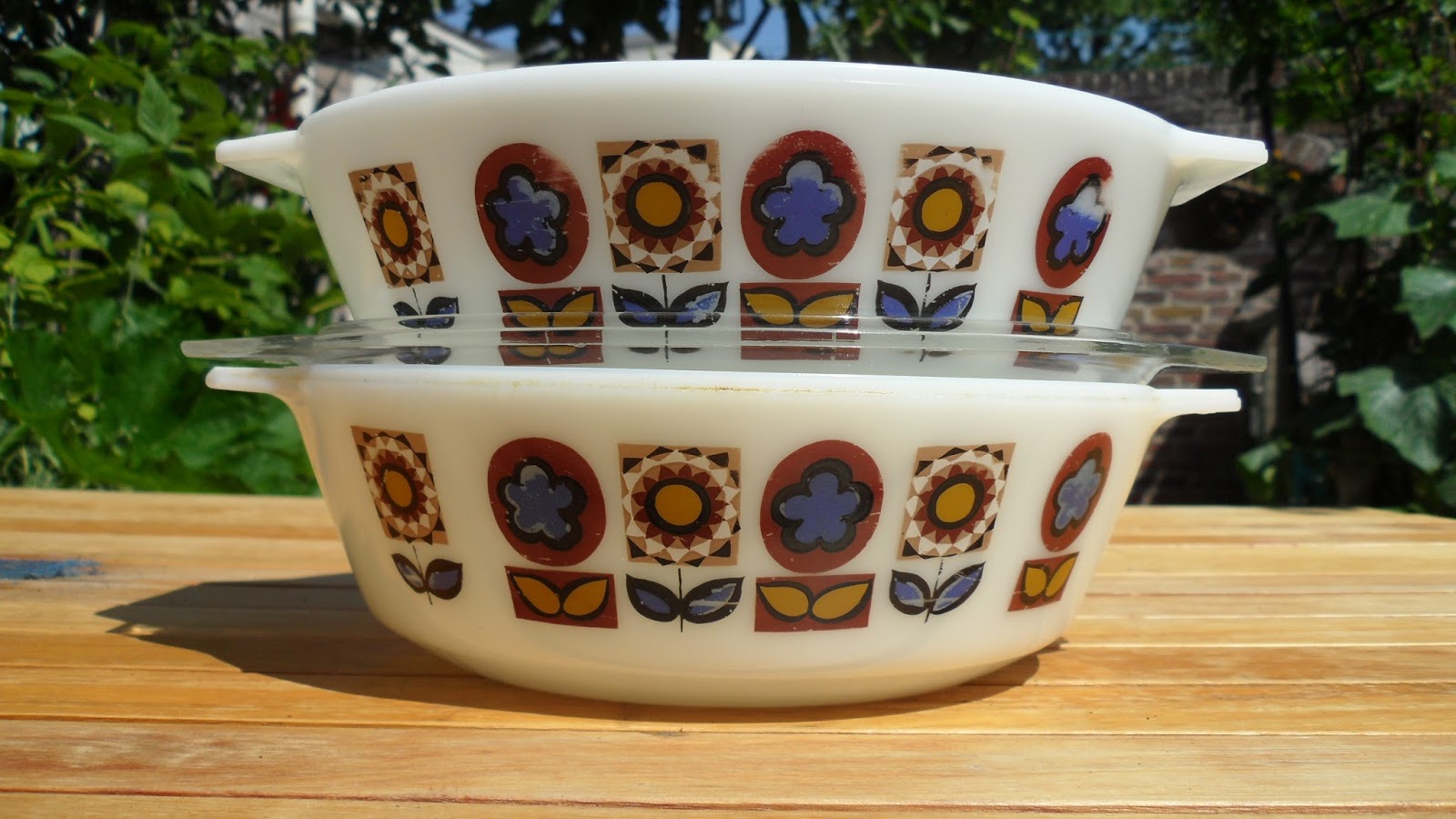 Ella en Louis Vintage finds JAJ Pyrex