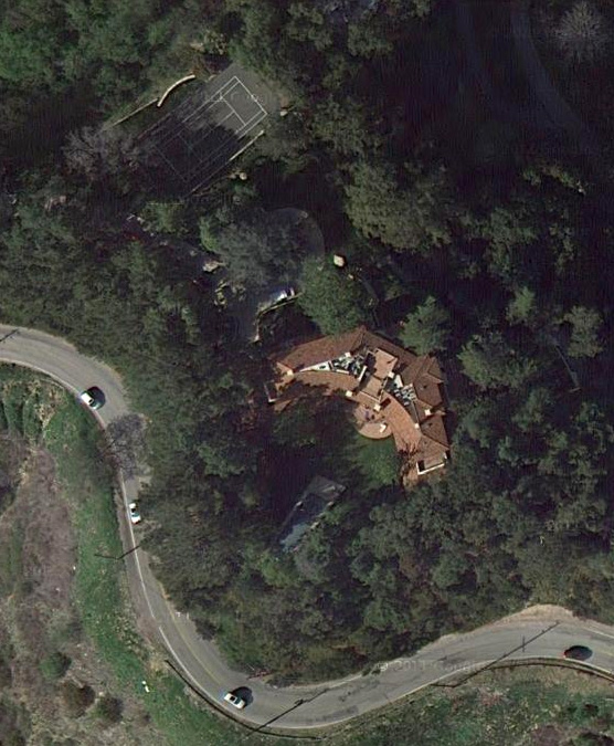 The Real Estalker Warren Beatty and Bening Put Bev Hills