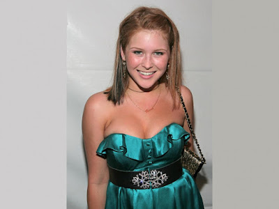 American Actress Renee Olstead Gallery