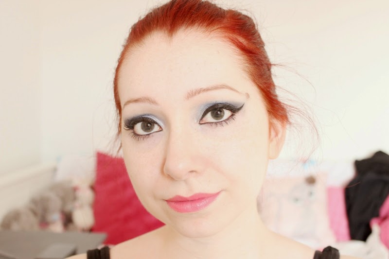 Makeup: Silver/Blue Eyes Makeup: Silver/Blue Eyes