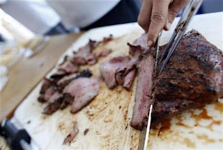 high bacteria levels in meat at US stores: report
