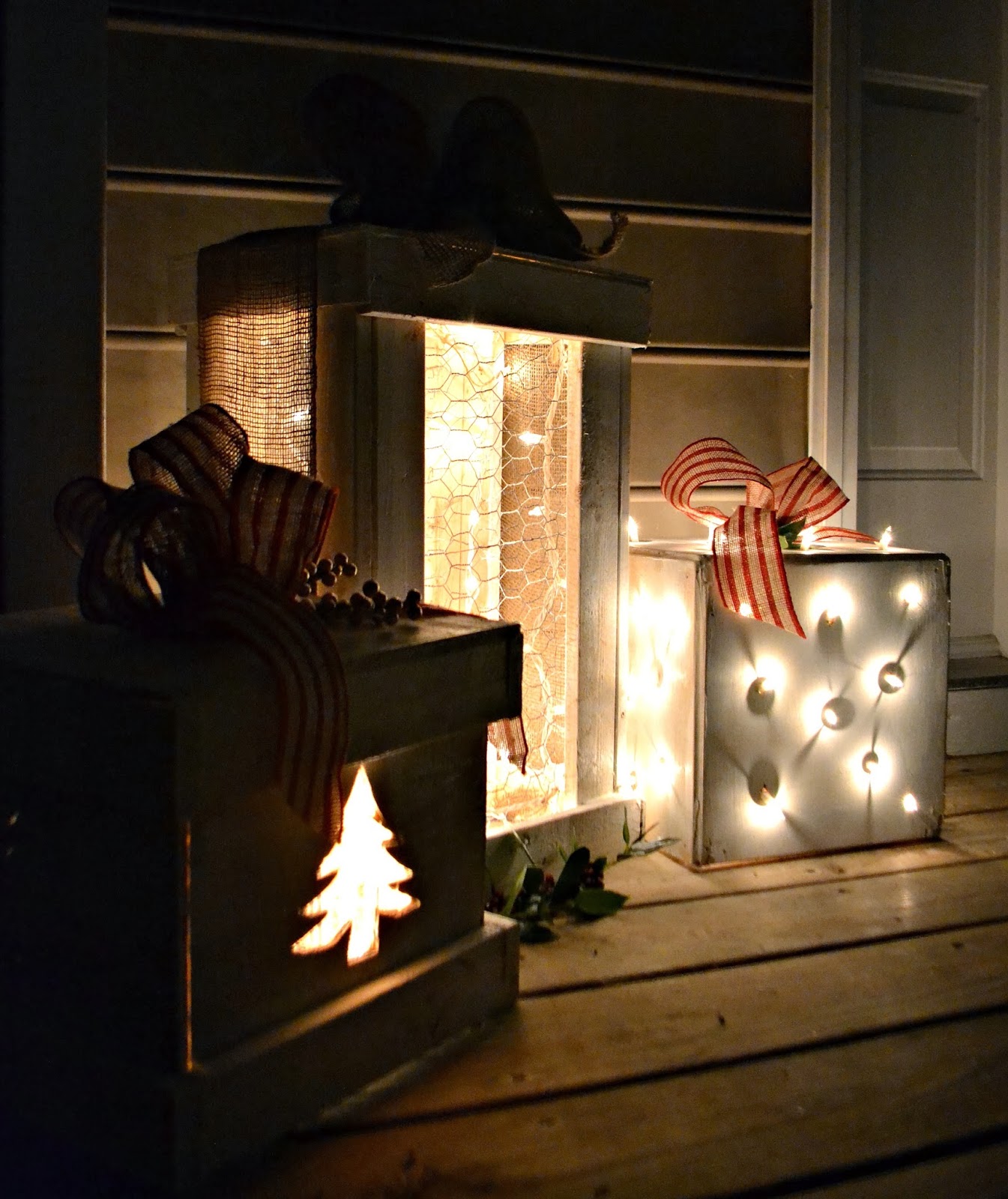 Down to Earth Style Wood Box Gift Decor