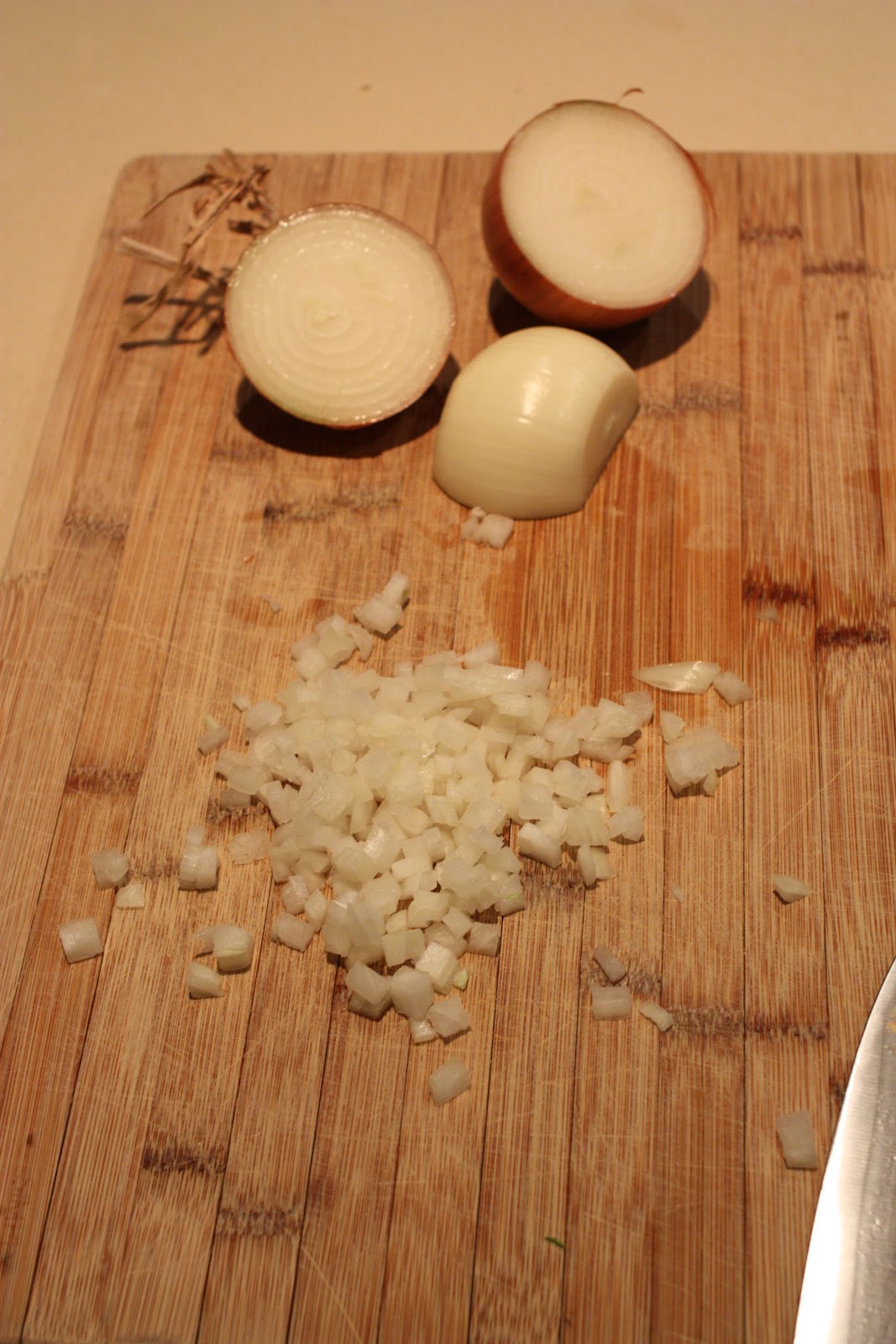 Joie Patisserie How To... Dice an Onion