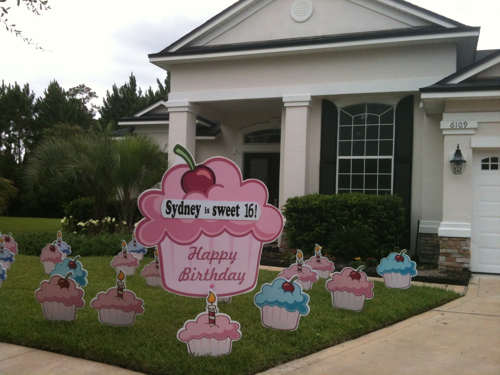 Big Yard Card Who wants a cupcake? Big Yard Card in Jacksonville